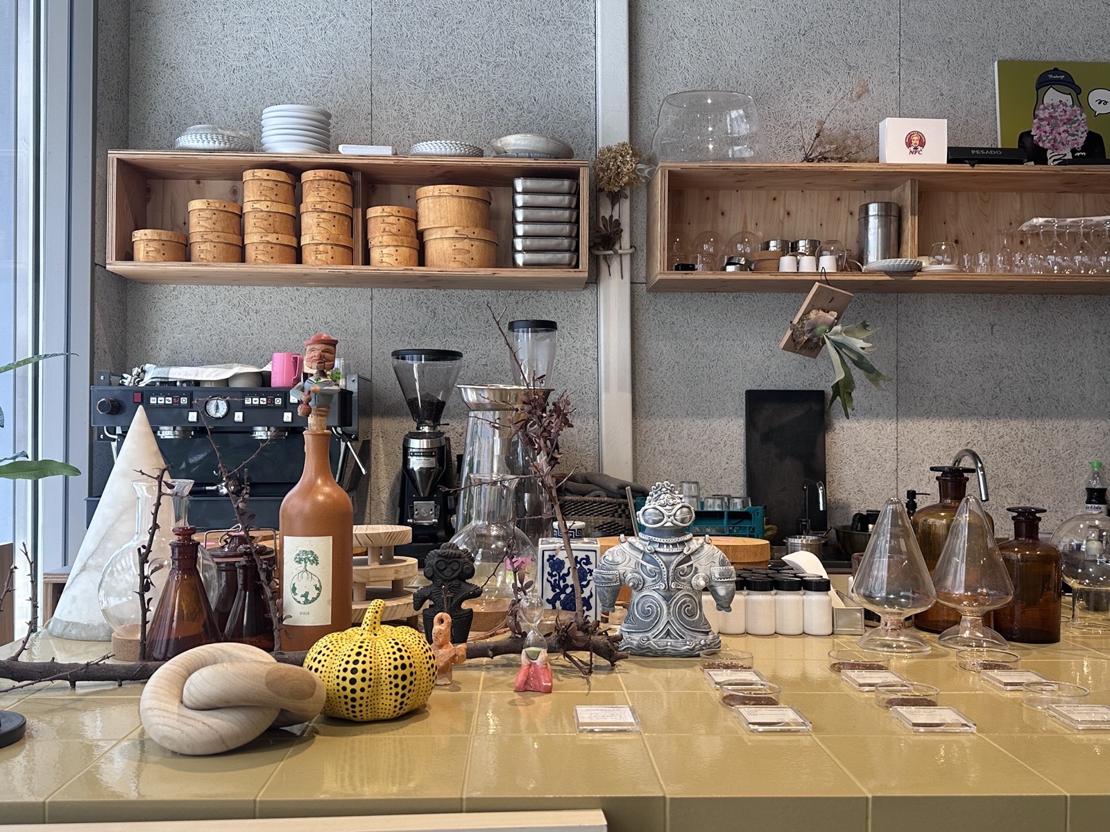 TTTT COFFEE ROASTER 店内